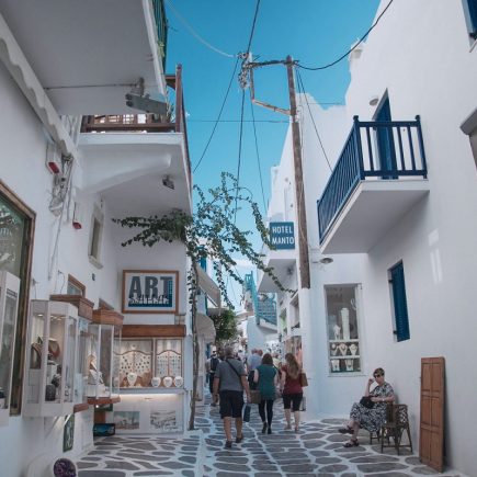 Why Greece Must Be Your Next Vacation Destination