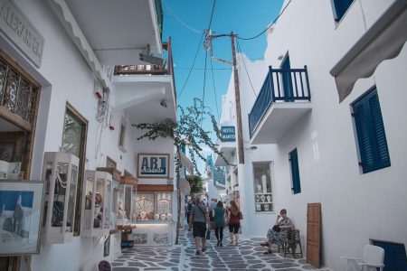 Why Greece Must Be Your Next Vacation Destination