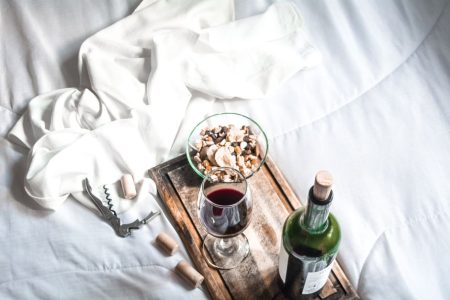7 Airport Layover Stretches and Snacks That Actually Help