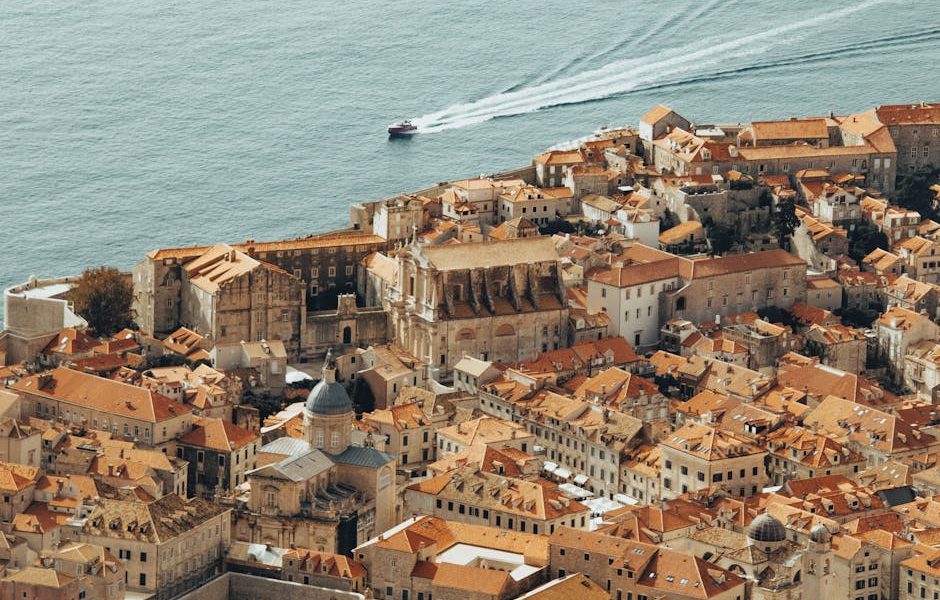 Best Time to Visit Zambia for Safaris and Victoria Falls 2024-2025