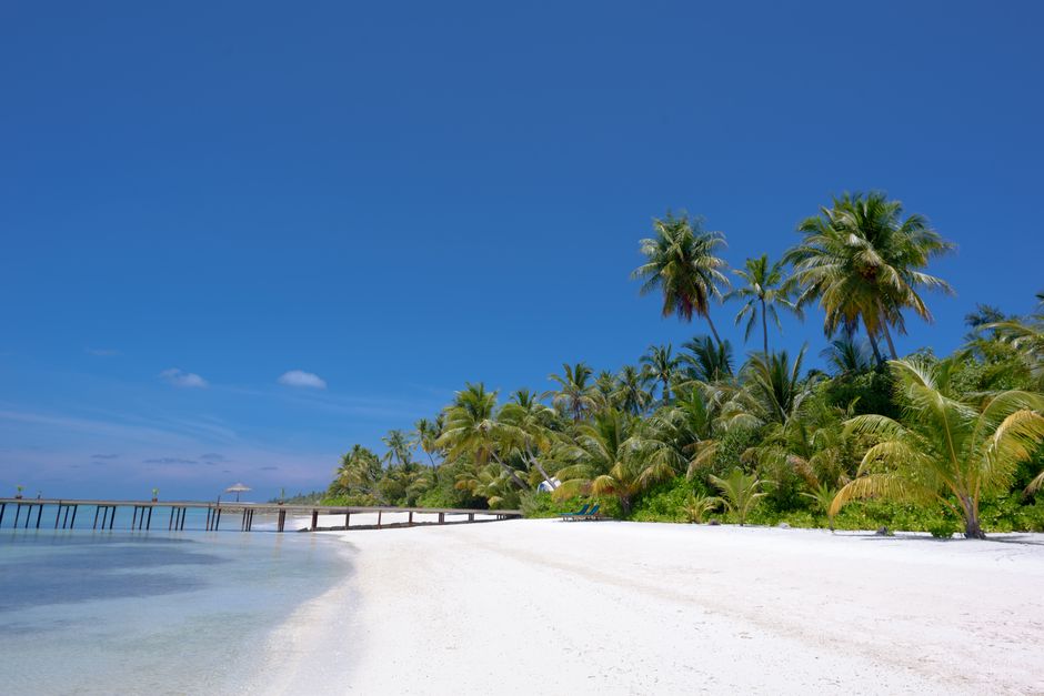 Budget Travel Maldives: How to Visit the Maldives on a Budget: A Realistic Plan for 2026
