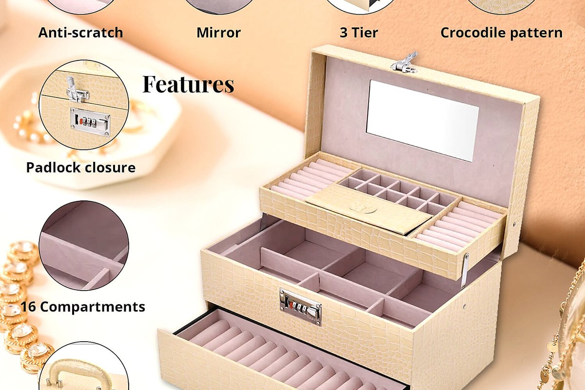 jewelry storage box for organizing accessories before a trip